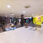 Отель Livvo