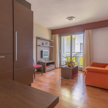 Hotel Livvo 4*
