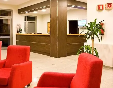 Hotel The 4*
